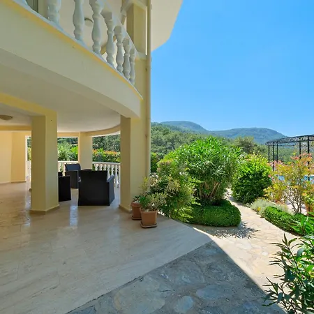 Private Pool With Garden & Forest View Villa *